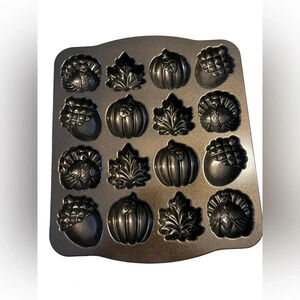 Nordic Ware Autumn Cakelet Pan Mold 3D Leaf Turkey Acorn Pumpkin Williams Sonoma